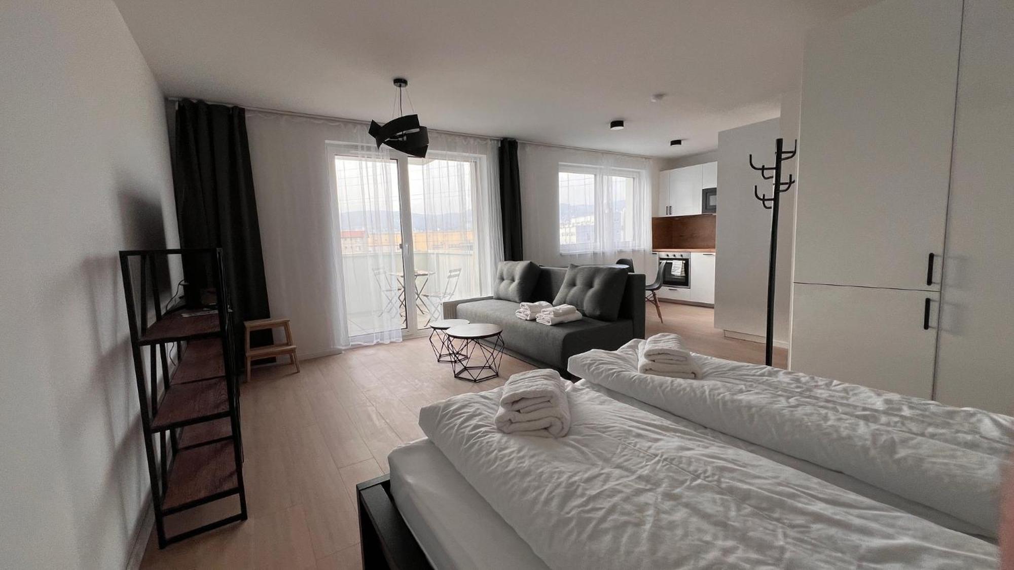 1,5 With Terrace, New Building, 35 Pozsony